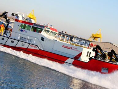 Implantation d’un bateau-pompe franco-allemand sur le Rhin 