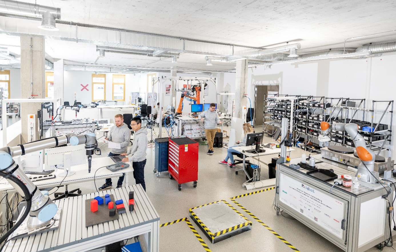 Former les experts en robotique du Rhin supérieur