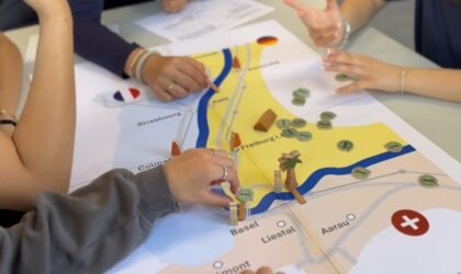 Un jeu de société interculturel pour favoriser les échanges entre jeunes de la région des trois frontières