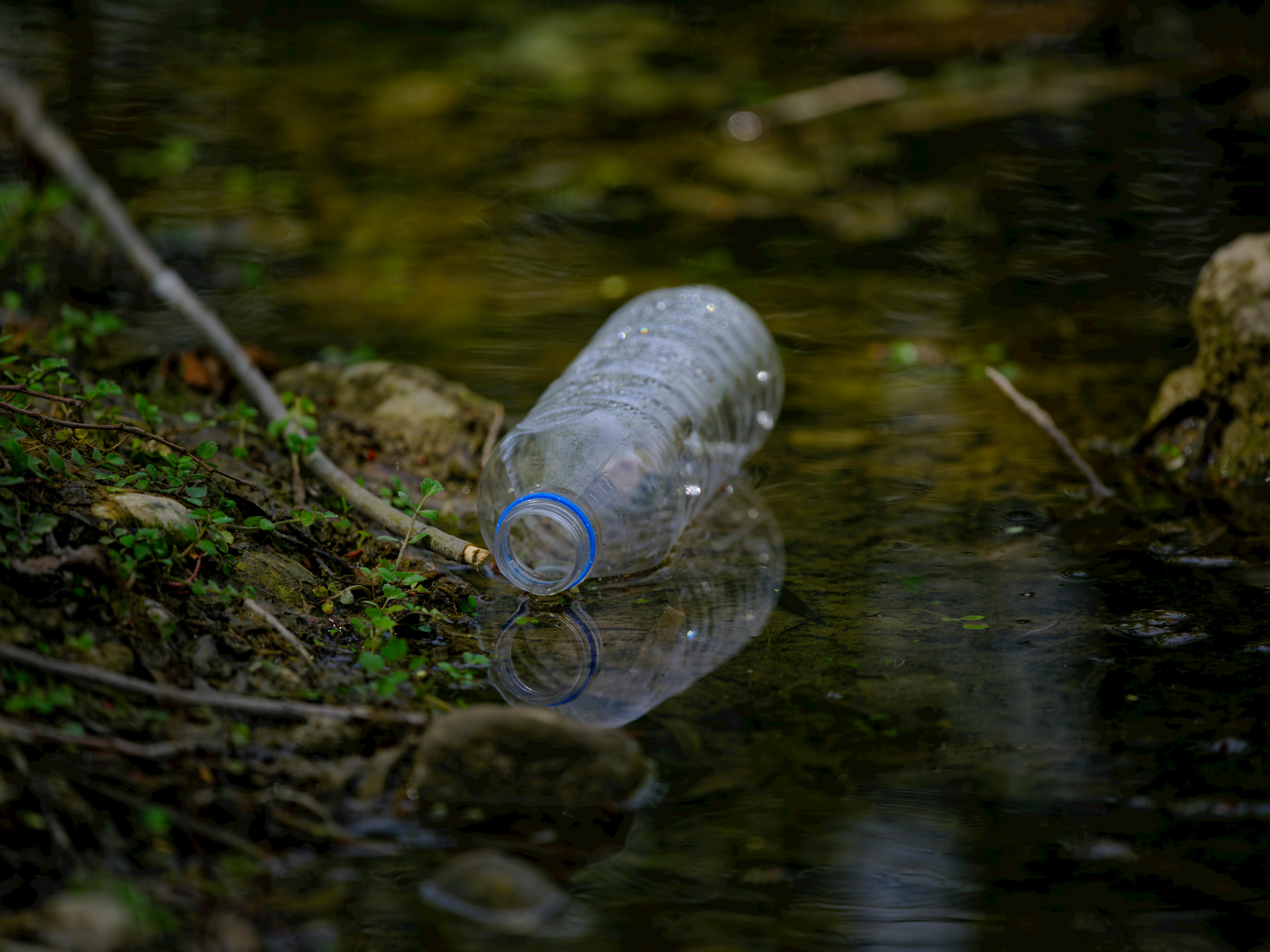 Surveillance sur site, rapide et fiable des microplastiques dans le Rhin